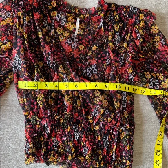 Free People XS Twyla Smocked Sheer Ruffle Long Sleeve Floral V-Neck Top Blouse - Picture 9 of 11